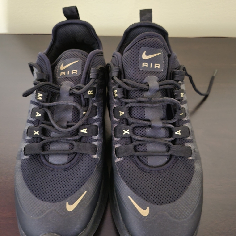 Women's Nike Airmax size 7